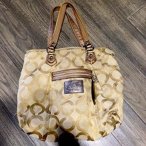 Coach purse in gold